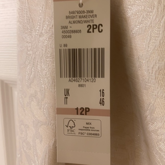 2 PC suit by Le Suit - Picture 7 of 7